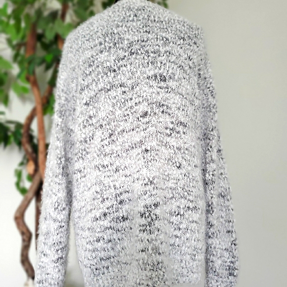Over-sized sweater NWOT - Picture 3 of 4